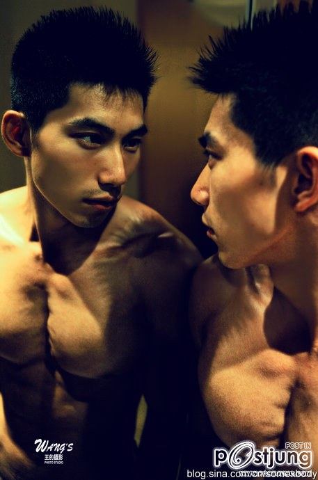 ถอดโชว์เรือนร่าง 80