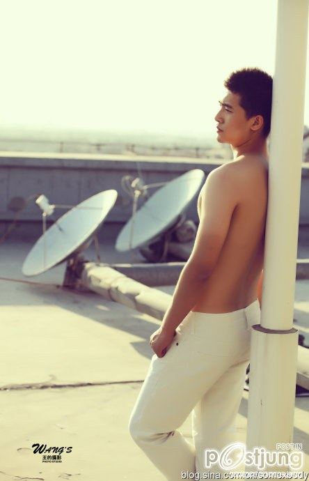 ถอดโชว์เรือนร่าง 80