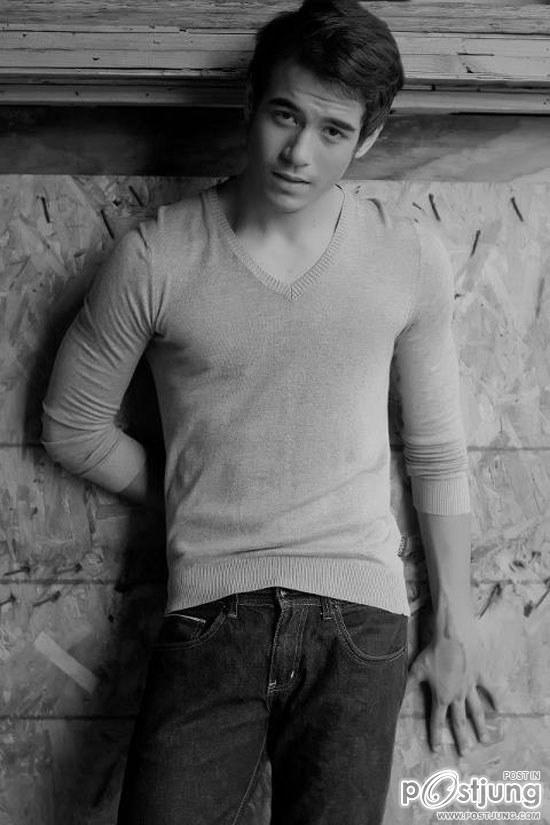 ถอดโชว์เรือนร่าง 81