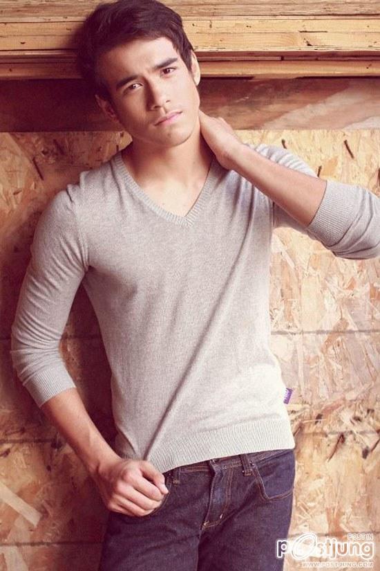 ถอดโชว์เรือนร่าง 81