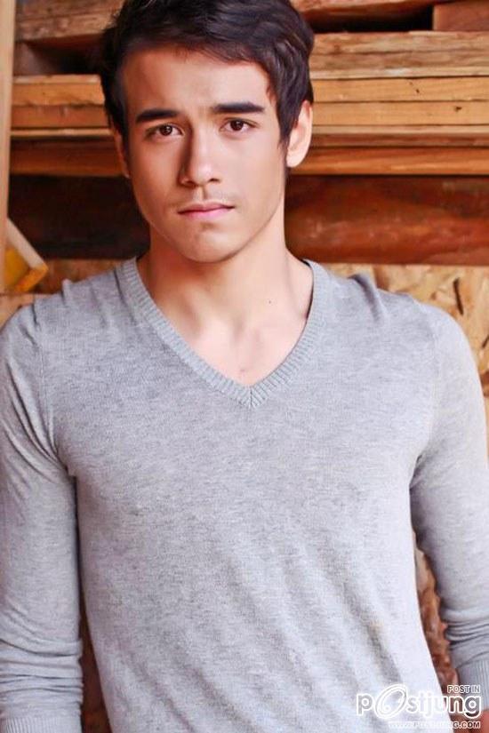 ถอดโชว์เรือนร่าง 81