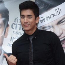 New pic ติ๊กเจษ เปิดตัว หนังยอดมนุษย์เงินเดือน