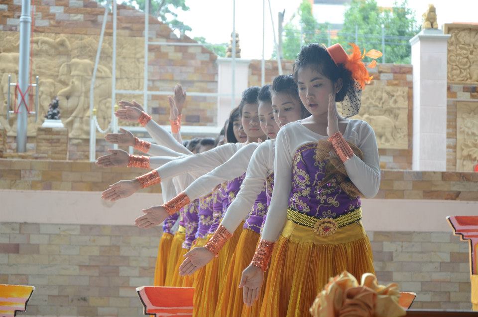 หลีด & กองเชียร์ บุรีรัมย์พิทยาคม 2555