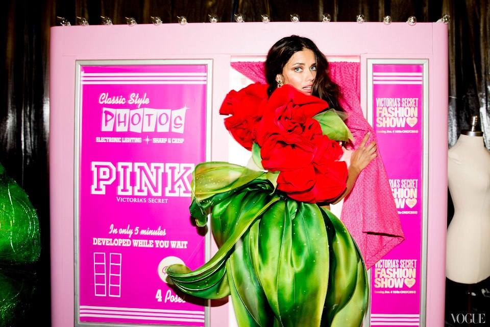 [Backstage]  Victoria's Secret Fashion Show 2012