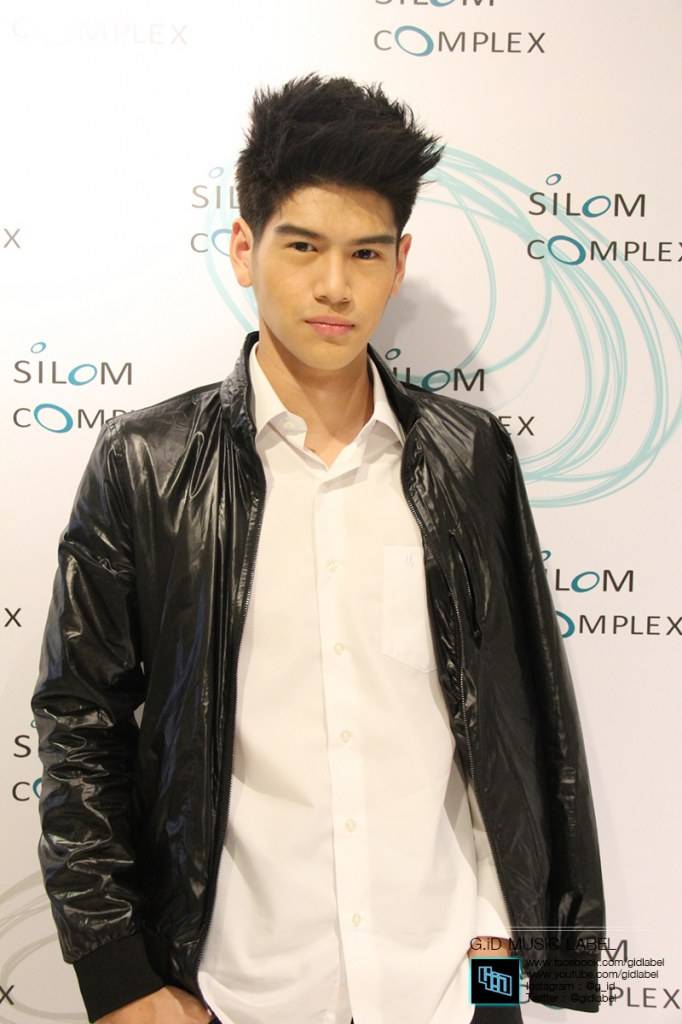 [G-Junior] หนุ่มคอปเตอร์เดินแบบในงาน Silom Complex Grand Opening