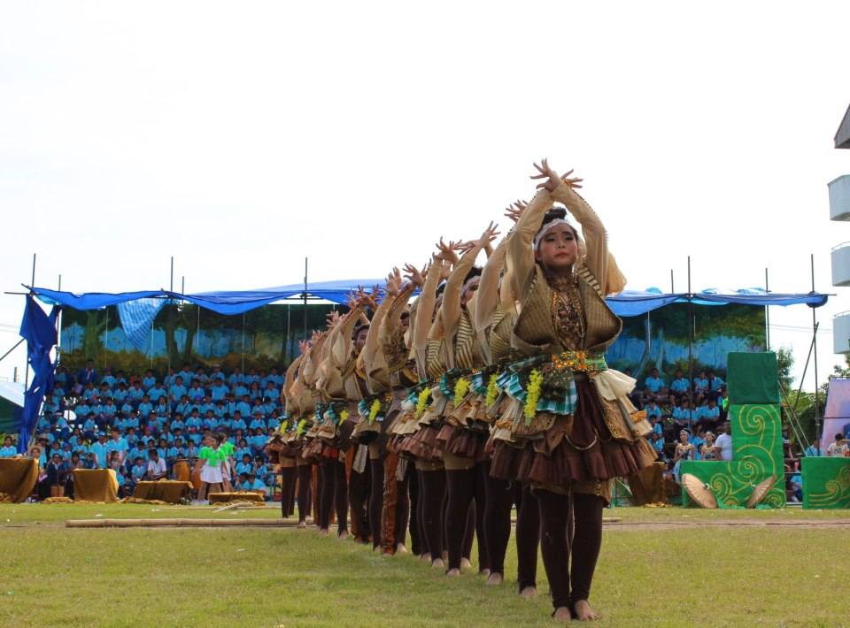 กีฬาสี โรงเรียนประภามนตรี2 คณะอินทนิล สีเขียว ปี55