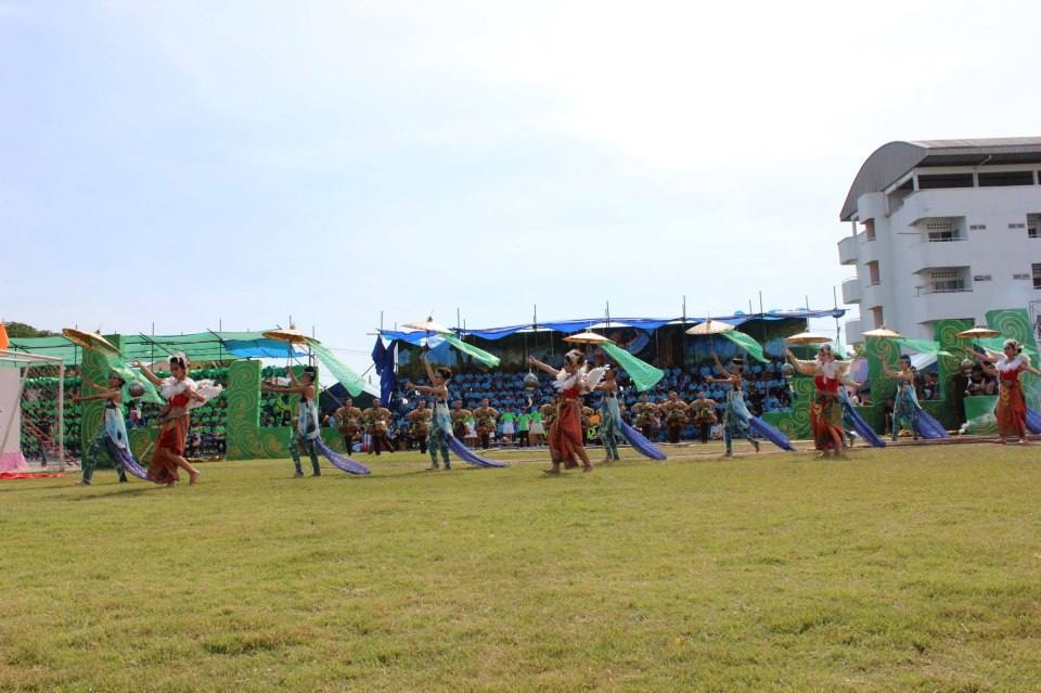 กีฬาสี โรงเรียนประภามนตรี2 คณะอินทนิล สีเขียว ปี55