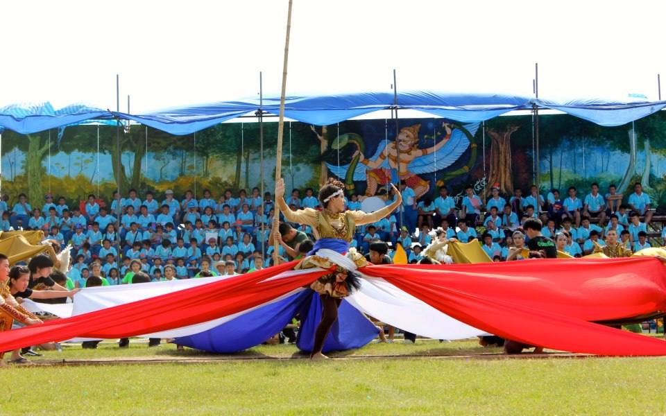 กีฬาสี โรงเรียนประภามนตรี2 คณะอินทนิล สีเขียว ปี55