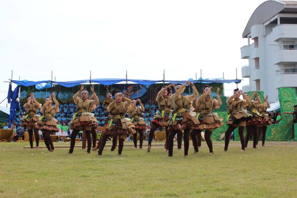กีฬาสี โรงเรียนประภามนตรี2 คณะอินทนิล สีเขียว ปี55