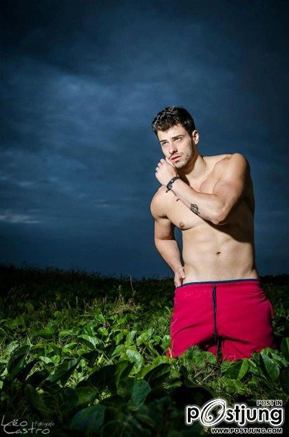 Lucas Malvacini by L&euml;o Castro