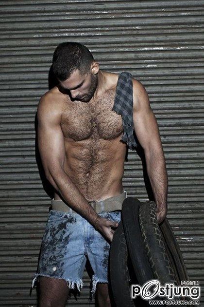 Maklon Barcaro for Revista Junior