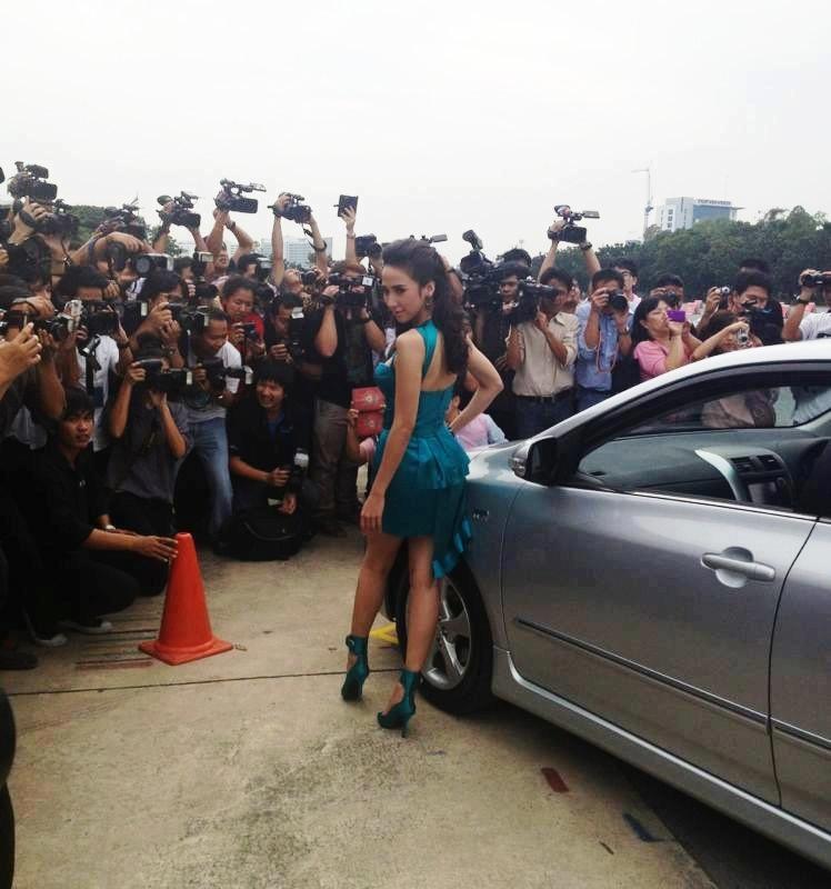 Aum Patchrapa @ Instagram Update'