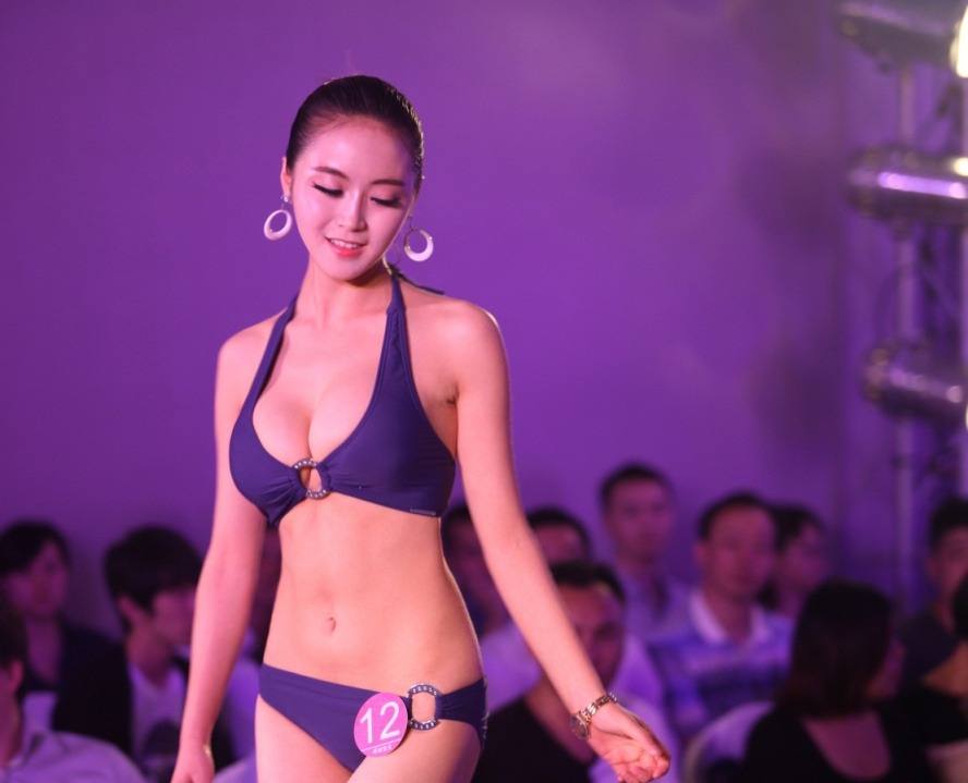 สาวสวยหมวยไซส์บึ้ม เห็นแล้วหนักอกหนักใจแทนจริงๆ