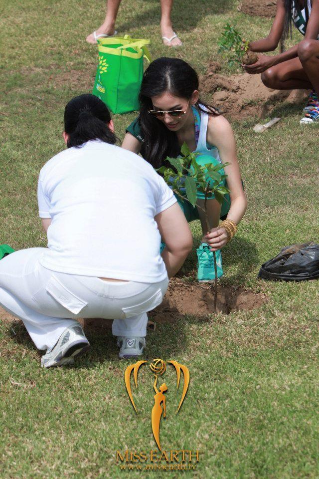 ตะลึงน้องมายด์ MISS EARTH THAILAND 2012 คว้าตำแหน่ง 2 ตำแหน่งพิเศษ