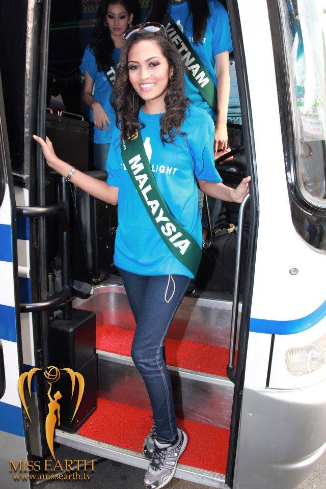 ตะลึงน้องมายด์ MISS EARTH THAILAND 2012 คว้าตำแหน่ง 2 ตำแหน่งพิเศษ