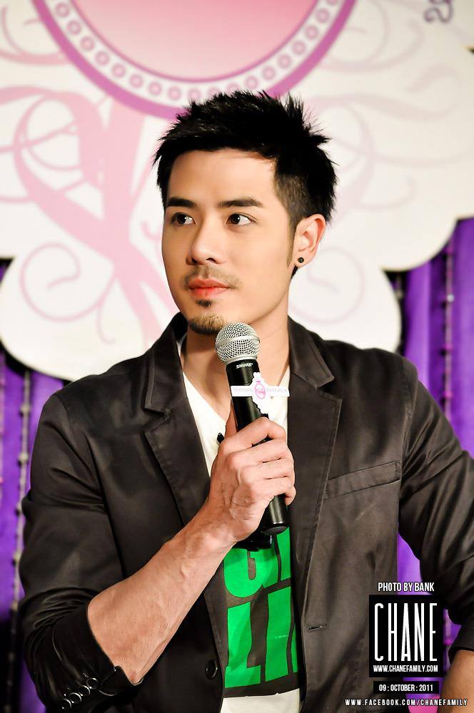 ดาวร้าย คืนนี้ลงจอ