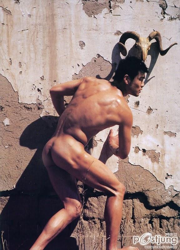 ถอดโชว์เรือนร่าง 88