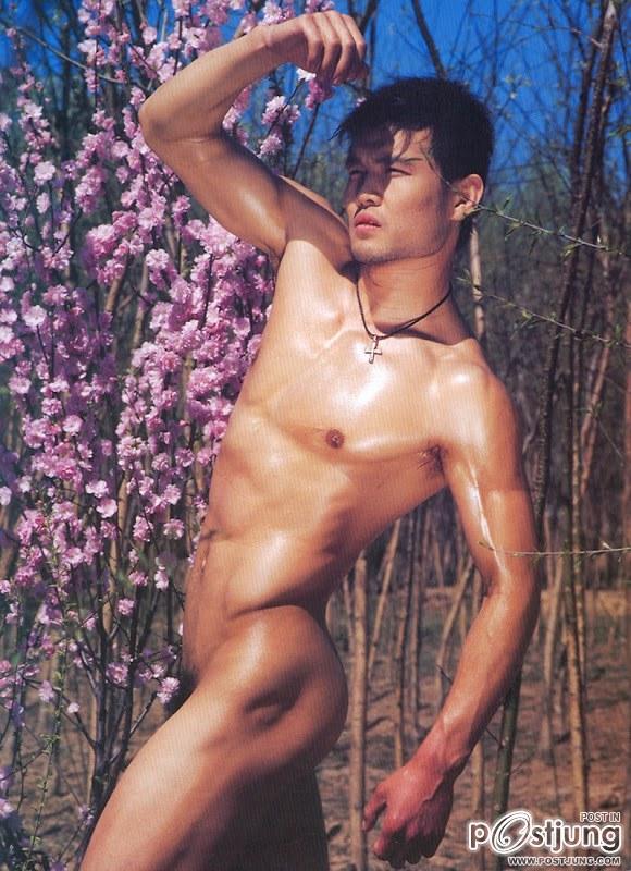 ถอดโชว์เรือนร่าง 88