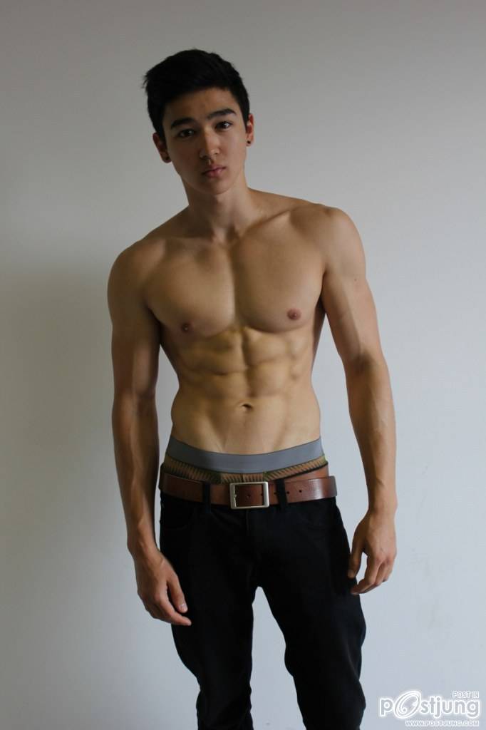 ถอดโชว์เรือนร่าง 88