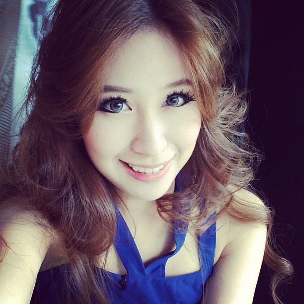 ซี ฉัตรปวีณ์ จ้องตาเธอแล้วใจมันสั่น