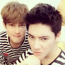 โบ๊ท นิวเยียร์ 2 หนุ่มหน้าใสสุดใกล้ชิด เหมือนจะสนิทเกินกว่าเพื่อน