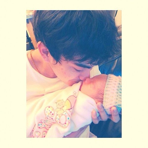 น้องเวลา ลูกสาวที่น่ารักของ พลอย จินดาโชติ