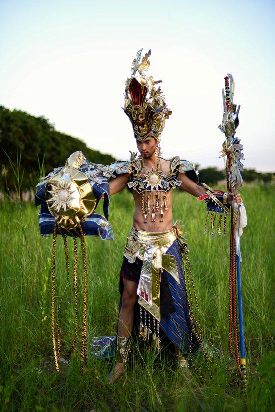 National costume of Quang Huan in Manhunt 2012