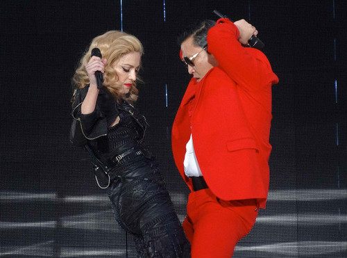 manonna & psy กังนัมสไตล์