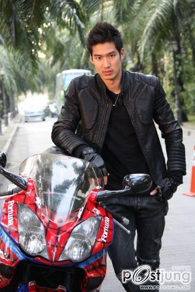 รวมมิตรแบบเท่ๆ