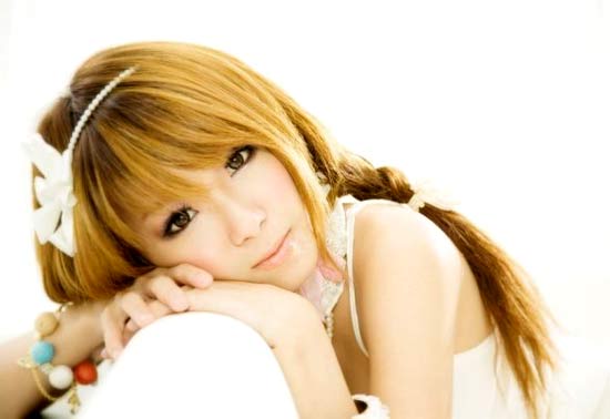 "ทับทิม VRZO" สาวสุดฮอตในโลกออนไลน์