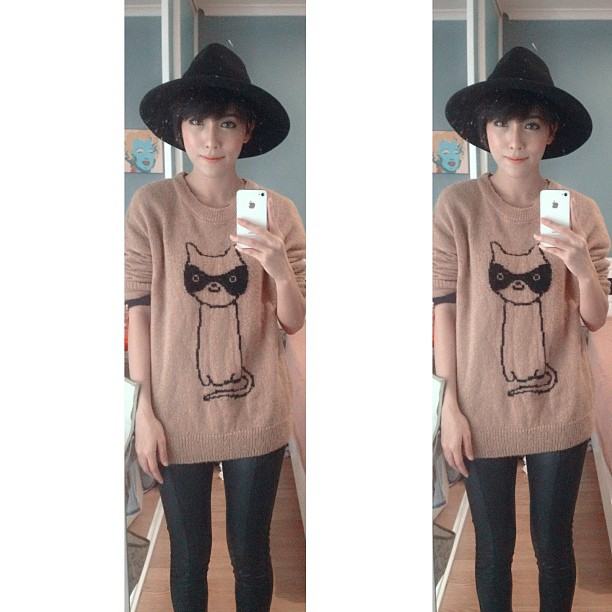 แอปเปิ้ล สีสะเหงี่ยน ไฮโซสาวลาว น่ารักซะ