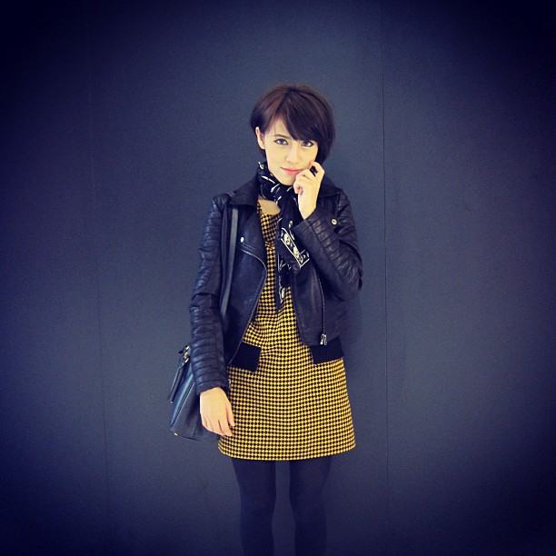 แอปเปิ้ล สีสะเหงี่ยน ไฮโซสาวลาว น่ารักซะ