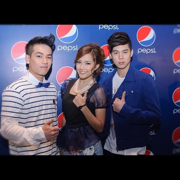 แนท ณัฐชา นวลแจ่ม