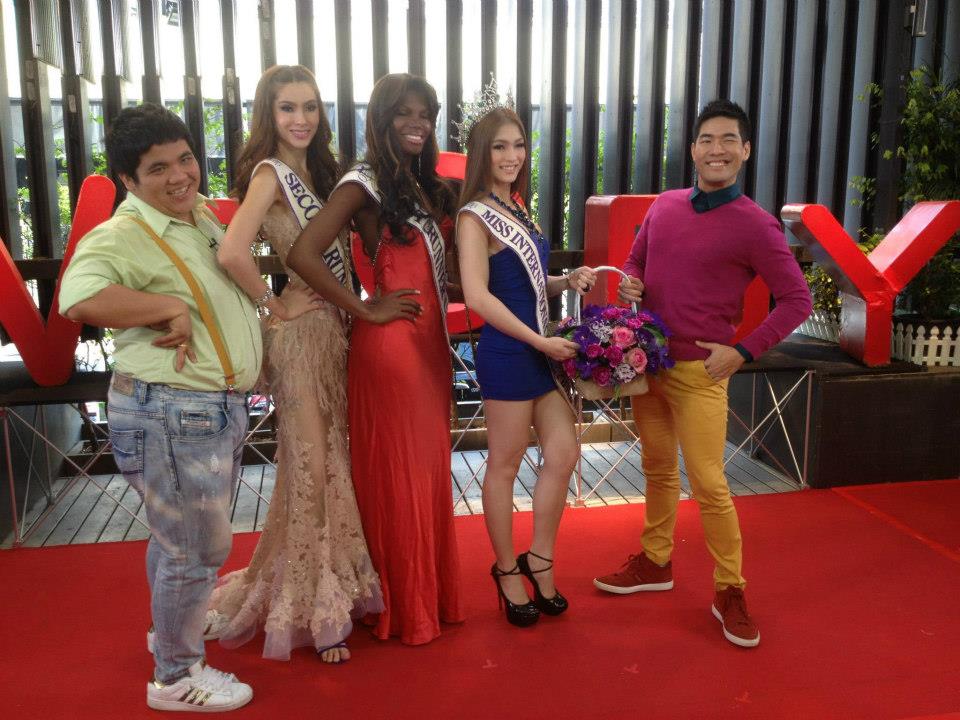 อัพเดทภาพกิจกรรม Kevin Balot : Miss International Queen2012 (16 พ.ย.55)