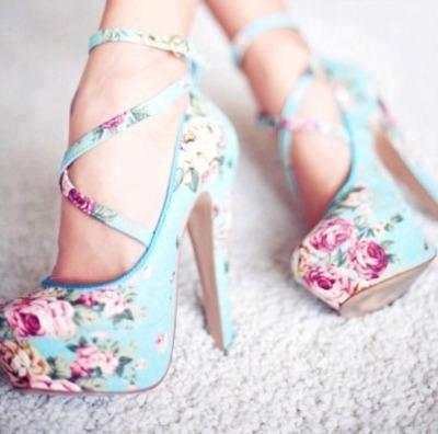 เทรนการแต่งตัวของสาวๆ 1