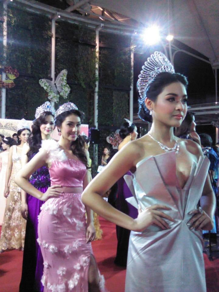 ภาพนางงามไทย จากงาน The Nine Beauty Legend 2012