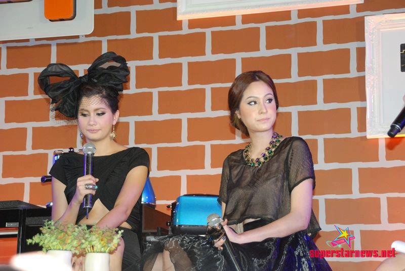 เมื่อ +++++  ฮันนี่ & ซาเนียร์ // สาวน้อยในตะเกียงแก้ว  มาเจอกัน