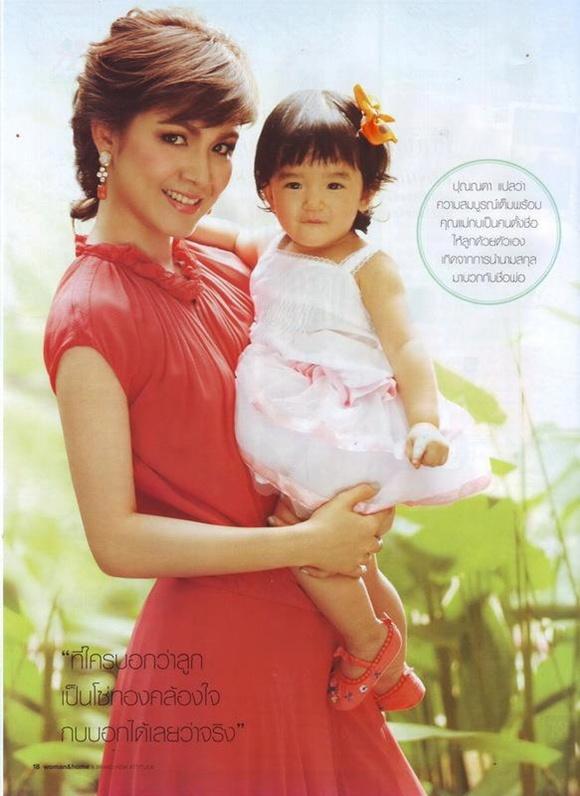 กบ สุวนันท์ @ WOMAN & HOME vol.4 no.48 November 2012