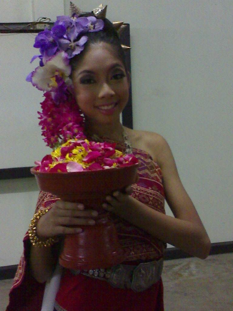 สาวน้อย บ่อสร้าง อ.สันกำแพงเจ้า