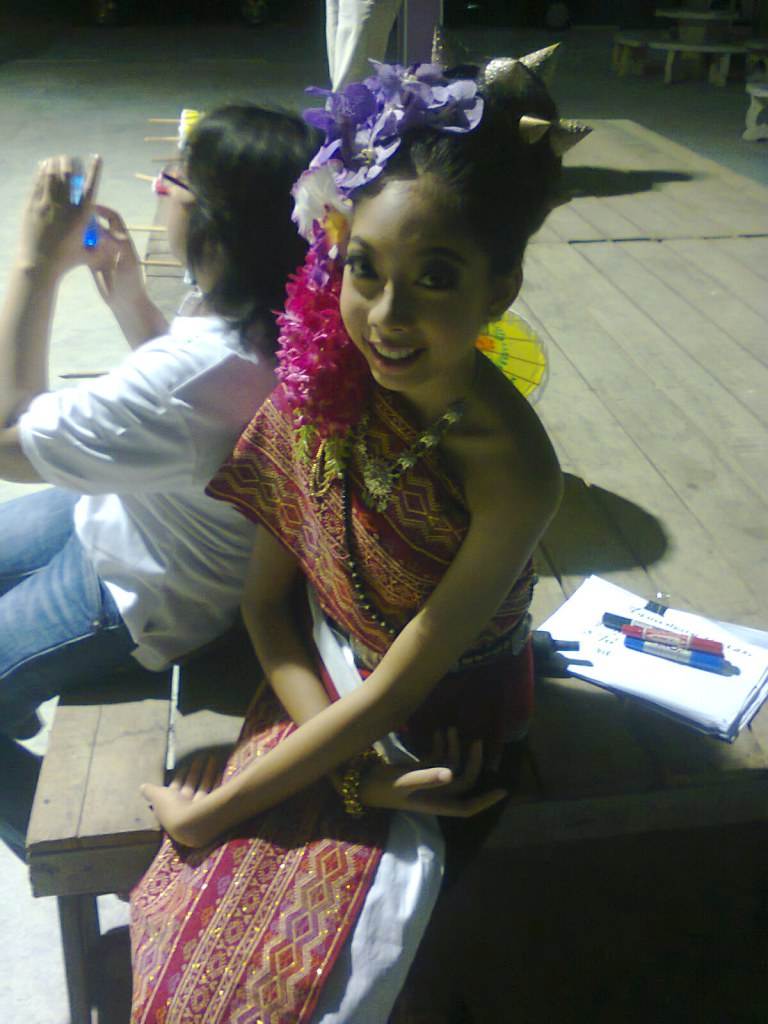 สาวน้อย บ่อสร้าง อ.สันกำแพงเจ้า