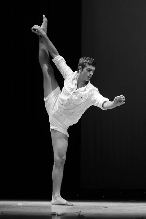 เมื่อผู้ชายเต้นบัลเล่ต์