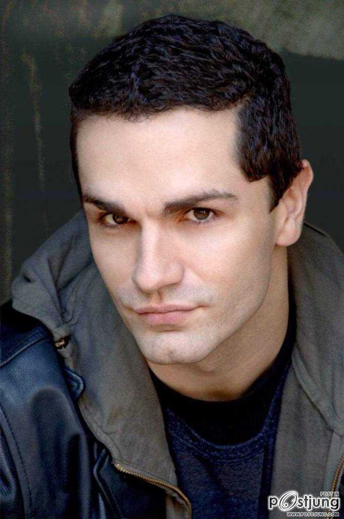 เทพบุตรสุดหล่อ