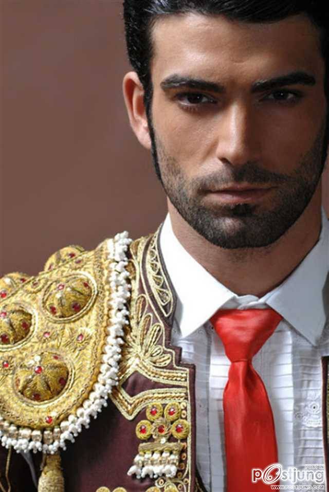 เทพบุตรสุดหล่อ