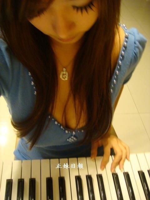 สาวน้อยวัยใส สมัยนี้ เซ็กซี่เกินพิกัด เห็นแล้วหนักอก หนักใจแทน