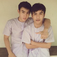 ใครรู้จักหนุ่มในหอแต๋วแตกคนนี้บ้างคะ เขาชื่ออะไร