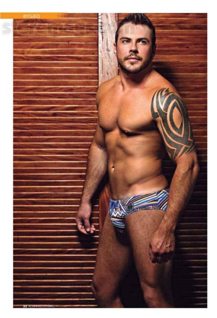 Felipe Zabloski @ A Capa Brazil November 2012