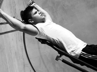 เทย์เลอร์ เลาท์เนอร์ นักรบหมาป่า ทไวไลท์ หุ่นล่ำได้ใจจริงๆ