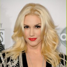 Gwen Stefani - Red Carpet Interview - AMA 2012