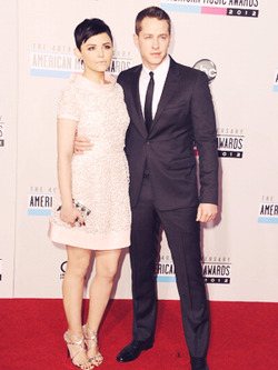 Ginnifer Goodwin - Red Carpet Interview - AMA 2012