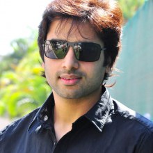 พระเอกอินเดียเข้มเกินร้อย